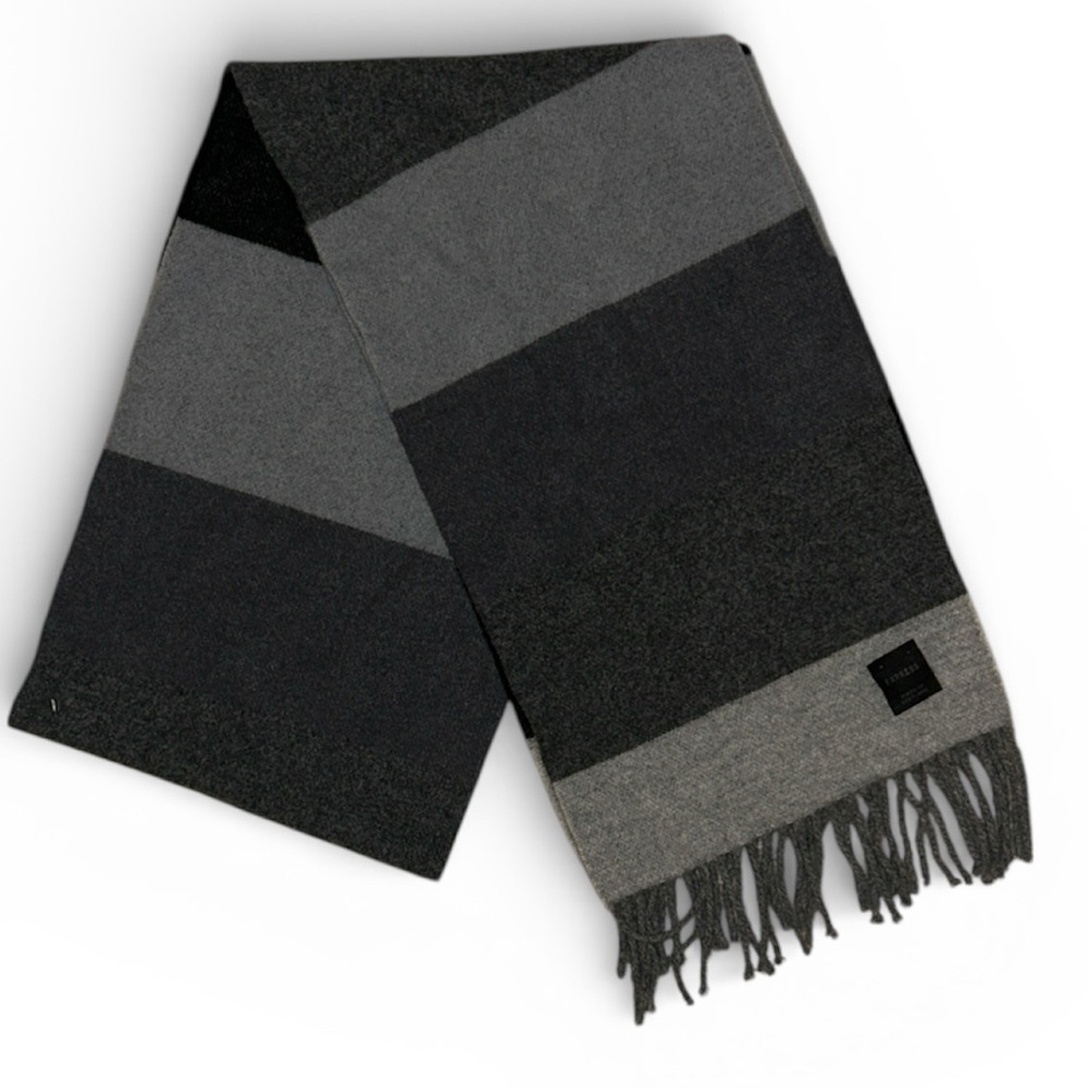 Express Black and Gray Merino wool and cashmere scarf with fringe. Scotland
